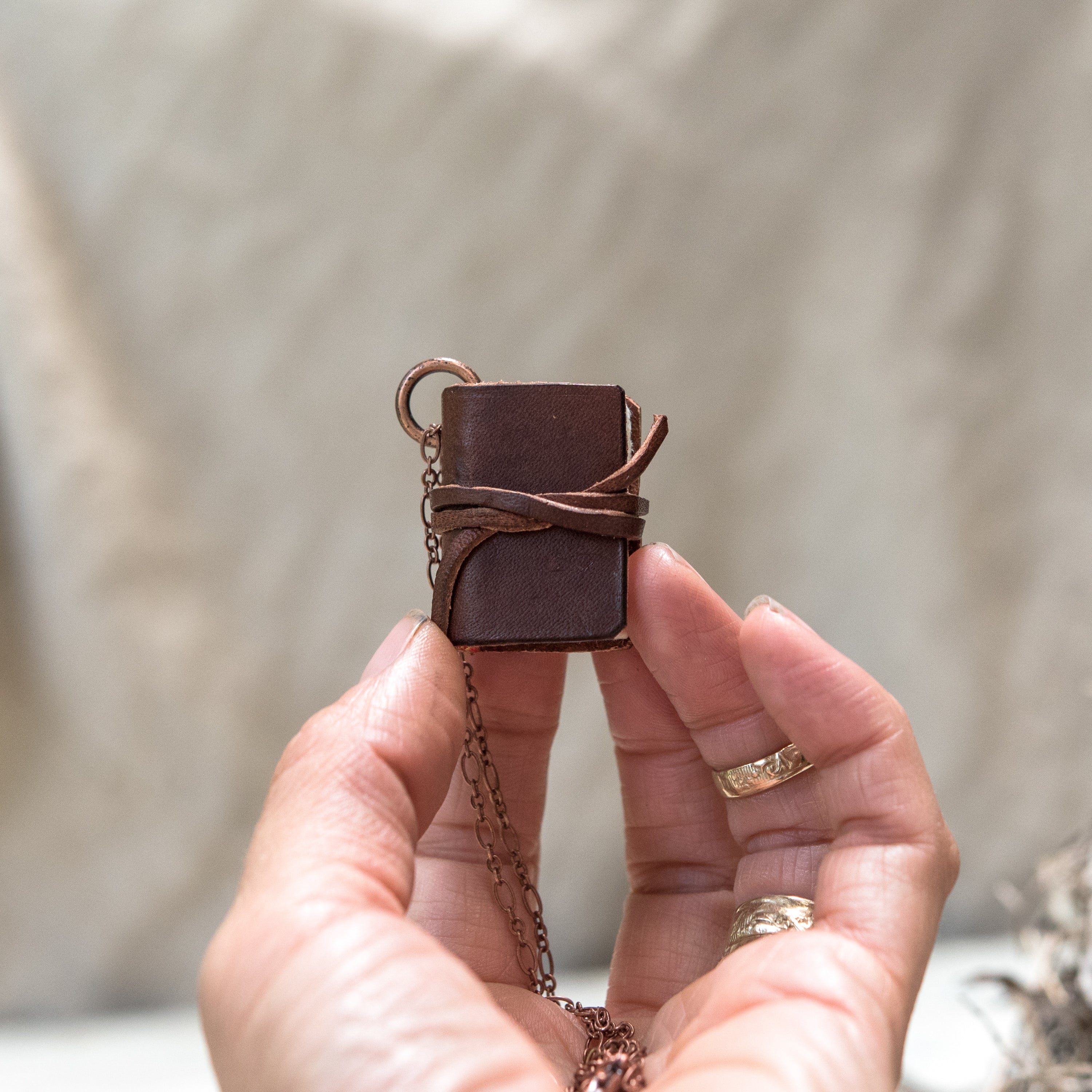 /Book Size|Chain Metal-Large|Copper