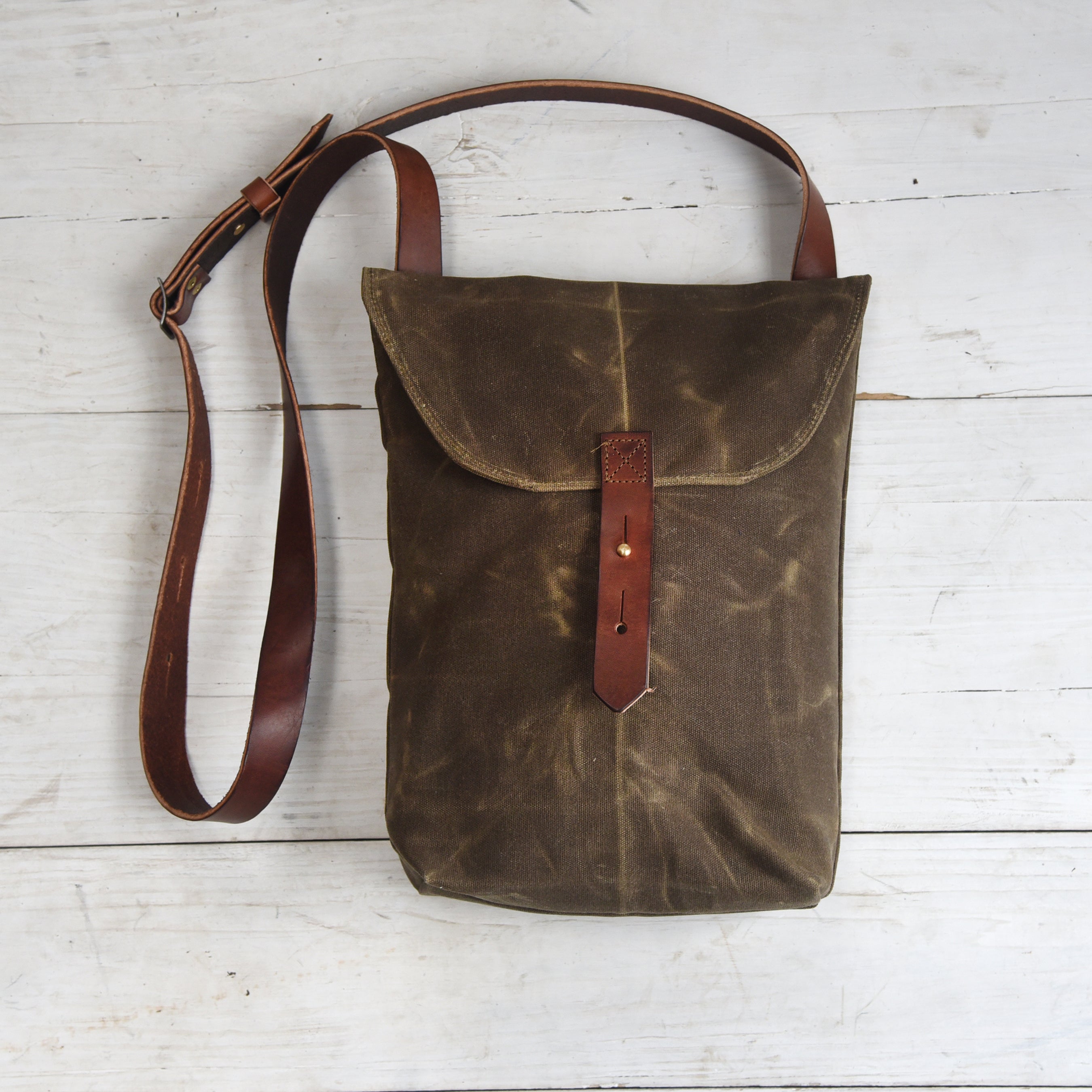 The Hunter Satchel